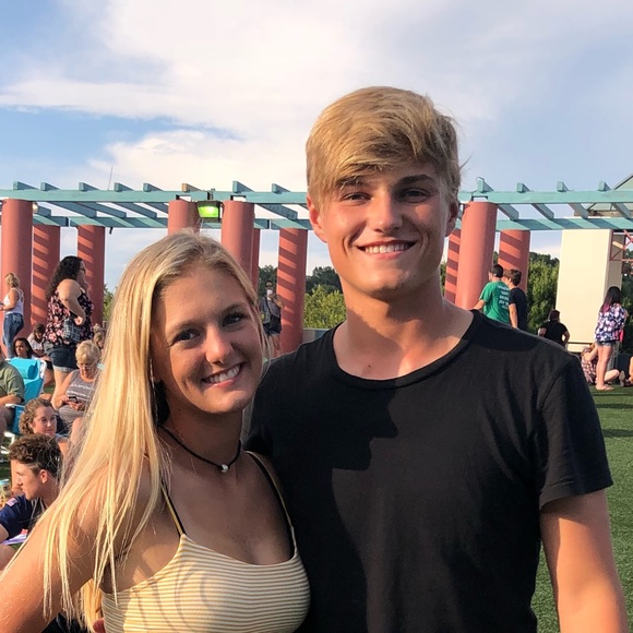 Meet your Posher, Avery - Picture 1 of 1